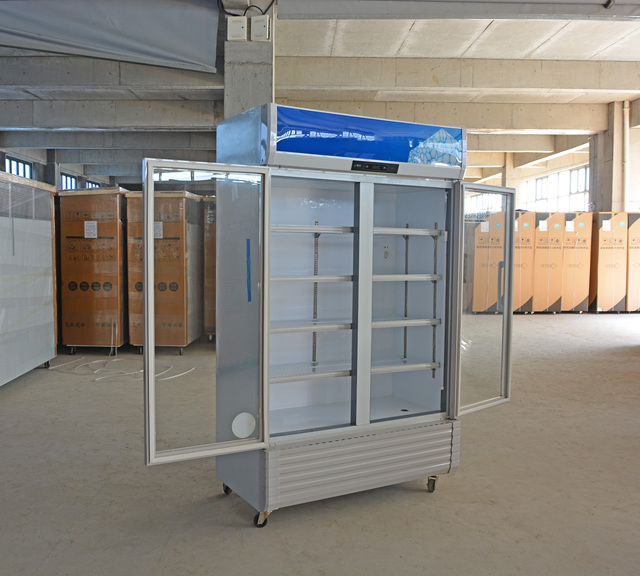 Commercial Refrigerated Drinks Display Case/ Beverage Cooling Showcase