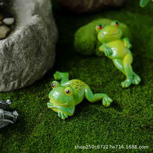Figurine de grenouille miniature en résine, décoration de jardin, accessoire pour bonsaï et plantes succulentes, design contemporain, artisanat durable - Product Image 4