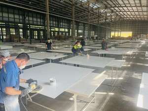 Mampara de Ducha de Mármol Cultivado con Patrón Calacatta Blanco Sólido y Superficie Brillante - Product Image 5