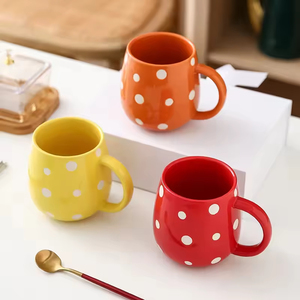 แก้วกาแฟเซรามิคลายการ์ตูนสไตล์ Ins ขนาด 401-500 มล. สำหรับงานปาร์ตี้ ของใช้ในครัวเรือน ภาชนะบนโต๊ะอาหาร ปรับแต่งสีและโลโก้ได้ ใช้กับเครื่องล้างจานได้ - Product Image 3