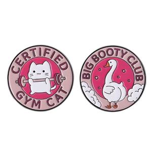 Broches Metálicos con Diseño de Animalitos Rosados para Club Big Booty, Pin de Solapa Esmaltado con Impresión UV - Product Image 6