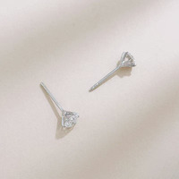 Orecchini a lobo classici a 6 griffe con diamante rotondo, in oro bianco 18K, con diamante coltivato in laboratorio, versatili per tutti i giorni, con chiusura piatta