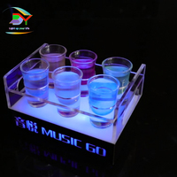Présentoir de bouteilles OEM VIP en acrylique LED Glorifier pour bar de nuit, vin, vodka, whisky, fabriqué en plastique durable