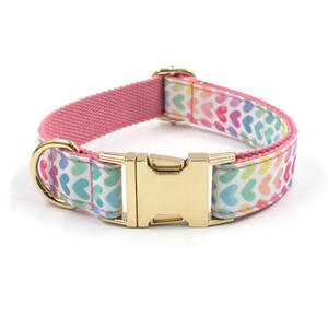Fabricante Bumopet, <span class=keywords><strong>Collar</strong></span> de perro con hebilla de Metal dorado de lujo, nailon ajustable con bonito diseño de corazón y patrón de impresión para gatos - Product Image 1
