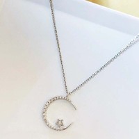 Collier avec pendentif lune en cristal incrusté, bijoux délicats et luxueux, accessoires de tempérament