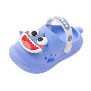 شبشب للشاطئ على شكل قرش شبشب للفتيات صنادل للشاطئ شبشب للأطفال بتصميم كارتوني - Product Image 1