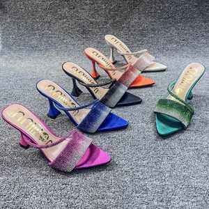 Sandales à talons ouvertes ornées de strass, nouveaux styles coréens printemps-été 2024 pour femmes - Product Image 1