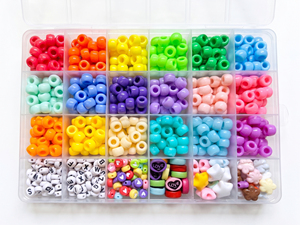Kit de perles DIY 24 compartiments, perles ton sur ton arc-en-ciel avec lettres de l'alphabet, étoiles et fleurs pour la fabrication de bracelets et de bijoux - Product Image 6