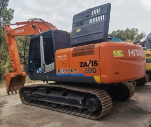 Excavatrice HITACHI zx200 d'occasion, 20 tonnes, d'origine japonaise, prix avantageux, pour travaux de terrassement. - Product Image 3
