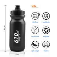Bouteille d'eau sport en plastique souple de 610 ml, sans BPA, anti-fuite, pour le cyclisme, la gym, vente en gros directe d'usine, promotion exceptionnelle