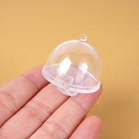 Miniature de jouet alimentaire de simulation pour maison de poupée, support à gâteau en métal transparent, couvercle anti-poussière, modèle décoratif, jouet de meuble DIY