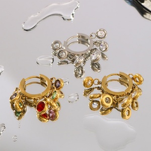 Boucles d'oreilles créoles en acier inoxydable plaqué or PVD 14k 18k coréen, anti-ternissement, avec zircon, bijoux de mode pour femmes, vente en gros - Product Image 4