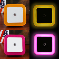 Luces de noche inteligentes, luz nocturna de pared con enchufe, Sensor de luz automático, luz LED nocturna para baño, hogar, cocina, pasillo, escalera, dormitorio