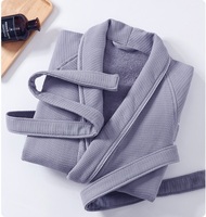 Peignoir en coton pur avec logo personnalisé, tissu extérieur gaufré épaissi doux pour la peau et intérieur en tissu éponge, idéal pour les hôtels et les spas