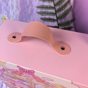 Boîtes cadeaux de luxe en carton rigide personnalisées avec fermeture magnétique, poignée, pelliculage mat et gaufrage, doublure en éponge, revêtement UV - Product Image 2