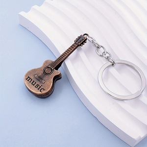 Bán hàng nóng tùy chỉnh 3D Mini Guitar hình dạng kim loại Keychain cho quà tặng khuyến mãi Keyring - Product Image 2