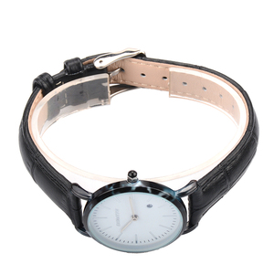 Montre-bracelet à quartz pour femme avec cadran rond Affichage en cuir noir et boîtier en alliage Charme pour femme à la mode en vente - Product Image 4