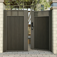 Portail double en aluminium à lattes verticales ondulées avec serrure intelligente numérique pour entrée de villa, cour et allée, thermolaqué