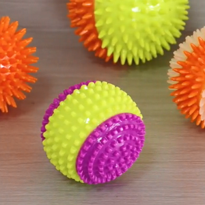 Pelota flotante de TPR con púas para perros de 2.7 y 3.7 pulgadas con logo personalizado para juegos acuáticos, transportines de viaje, diversión en interiores y juegos OEM - Product Image 3