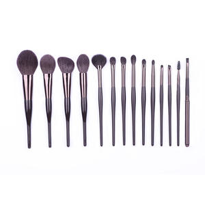 Ensemble de pinceaux de maquillage en vrais cheveux naturels de qualité supérieure pour artistes de maquillage à expédition rapide - Product Image 4