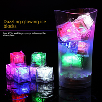 Glaçons Lumineux en Gros, Jouets LED Colorés pour une Ambiance Amusante, Lumières en Forme de Glaçon, Jouets de Bain pour Bébé, S'illuminent à l'Exposition à l'Eau