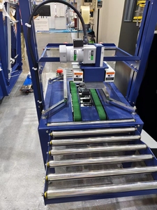 Machine de scellage de boîtes semi-automatique HIPAC 2025 FXJ6050, application chimique, scellage à froid, scelleuse de cartons, emballage de caisses en bois - Product Image 5