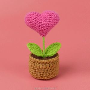 Decoración Pequeña para el Día de San Valentín, Flores Artificiales Hechas a Mano, Tejidas con Hilo de Ganchillo, Maceta con Corazón Rojo - Product Image 6