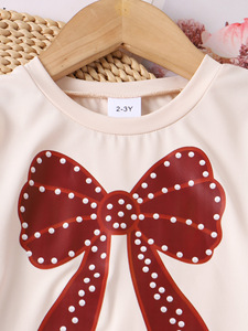 Completo Estivo 2026 per <span class=keywords><strong>Bambina</strong></span>: Top Bianco con Fiocco e <span class=keywords><strong>Pantaloni</strong></span> Rossi in Cotone Traspirante - Product Image 4