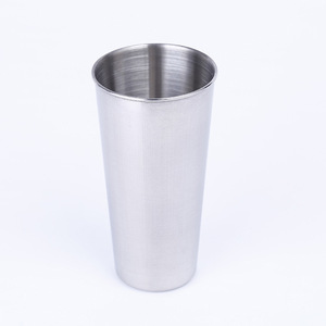 Vaso de Acero Inoxidable 48x32x92mm Aislado para Cerveza y Licores - Product Image 1