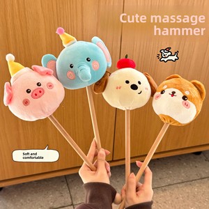 Martillo de masaje creativo y adorable para mascotas, martillo de golpeteo con cabeza de peluche en forma de manzana, martillo pequeño para masaje manual en cuello, hombros, meridianos, piernas - Product Image 1