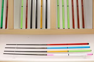 Vente en gros de queues de billard en fibre de carbone légères, à joint 1/2, pour usage en club et domestique - Product Image 3