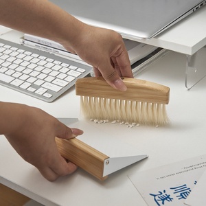 Mini <span class=keywords><strong>brosse</strong></span> <span class=keywords><strong>de</strong></span> nettoyage <span class=keywords><strong>de</strong></span> clavier mécanique en bois <span class=keywords><strong>de</strong></span> hêtre souple, ensemble balayette magnétique et pelle à poussière <span class=keywords><strong>de</strong></span> bureau - Product Image 6