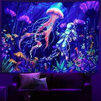 Impression personnalisée Trippy Astronaute Champignon Forêt Planète Blacklight Réactif UV Tapisserie Art Déco Design avec Lueur dans l'obscurité Caractéristique