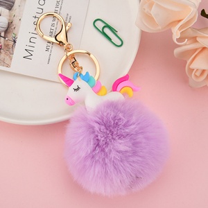 Llavero de PVC suave 3D con diseño de unicornio y pompón, colorido, para bolso, venta al por mayor - Product Image 5