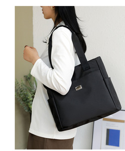 Sacs fourre-tout personnalisés pour femmes, sac fourre-tout en toile, grand sac à bandoulière avec poches, sacs à main de luxe pour femmes - Product Image 2