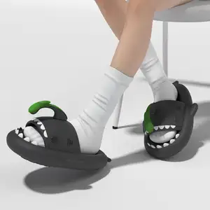 Novo Projeto Bonito Da Caixa Casa EVA Chinelo Unisex Summer Beach Sandals Slides Lanterna Tubarão Peixe Chinelo para Mulheres Homens Sapato Personalizado