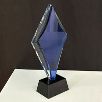Bloc de cristal optique K9 bleu personnalisé, image personnalisée, gravure laser 3D, souvenir, cadeau, trophée en cristal avec base noire