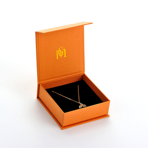 Caja de Embalaje para Joyería India GLAMPKG, Cajas de Regalo Magnéticas con Inserto de Espuma y Bolsa para Collar - Product Image 1