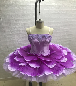 Nouveaux Costumes de ballet professionnels en satin pour femmes <span class=keywords><strong>TUTU</strong></span>-19 Hook & Eye Pancake <span class=keywords><strong>Tutu</strong></span> pour filles Design attrayant - Product Image 1
