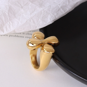 Dainty <b>Chunky</b> <b>Ring</b> Irregular Design Waterproof Non Tranish Flower Finger <b>Ring</b> for Weddings and Engagements - Product Image 3