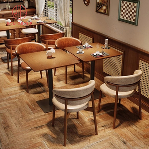 ชุดเฟอร์นิเจอร์ร้านอาหารเชิงพาณิชย์ทันสมัย โต๊ะไม้ยาวสีน้ำตาลอุ่นพร้อมขาโลหะสีดำ เก้าอี้หนังสีเบจแดง สำหรับร้านกาแฟ - Product Image 3