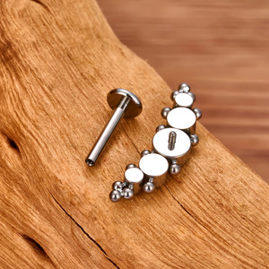 <span class=keywords><strong>Piercing</strong></span> Labret en Titane G23 de Grade Implantable, Triple Marquise CZ, Fileté Intérieurement, pour Lèvre, Cartilage, Hélix, Medusa, Monroe 16G - Product Image 5