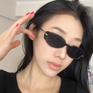 <b>Retro</b> Rectangle <b>Sunglasses</b> For Women Full Rim Polarized UV400 Metal Frame Sun Protection 2025 Style - Product Image 2
