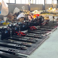 Nouvelle transpalette manuelle 3000 kg de capacité, 3 tonnes, roues en PU, hauteur de levage 80 mm, terrain accidenté, plusieurs couleurs et matériaux