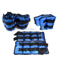 Sacs de frappe lourds personnalisables en sable de fer pur de haute qualité, bleus et rouges, avec poids pour chevilles et poignets, et sangles pour leggings