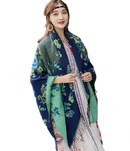 Stylish Jacquard Poncho Cape 450 g Chunky Warm Shawl Retro Ethnic Style 140 CM Square Oversize Pashmina Supplier Wholesale