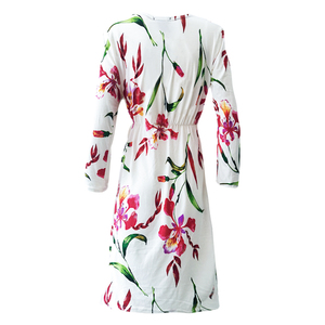 Vente en gros pas cher en promotion longue robe <span class=keywords><strong>maxi</strong></span> pour femme à imprimé floral lys blanc - Product Image 2