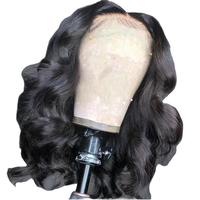 Perruque de cheveux bouclés mi-longs pour femmes Perruque en fibres chimiques légèrement ondulées avec styles longs tressés ondulés