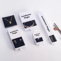 Boîtes à bijoux de luxe personnalisées en vrac avec insertion boîte d'emballage réutilisable pour bague collier montre boîte cadeau haut de gamme pour amoureux, femme
