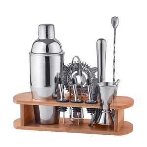 निर्माण कस्टम लोगो 700ml चांदी 304 धातु बार उपकरण बारटेंडर किट स्टेनलेस स्टील कॉकटेल प्रकार के बरतन सेट बांस के साथ खड़े हो जाओ - Product Image 1